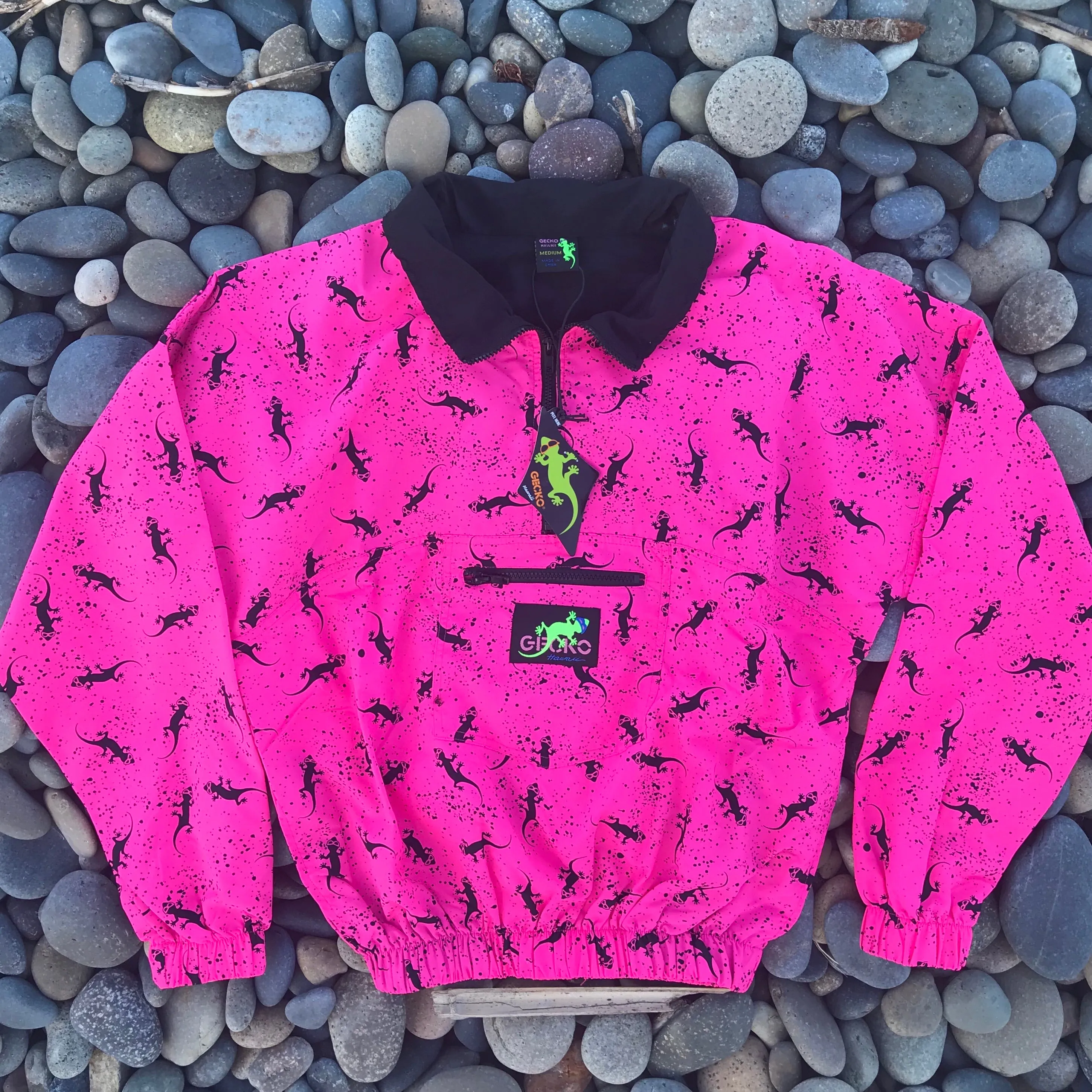 90s Forever Gecko Windbreaker Fuchsia