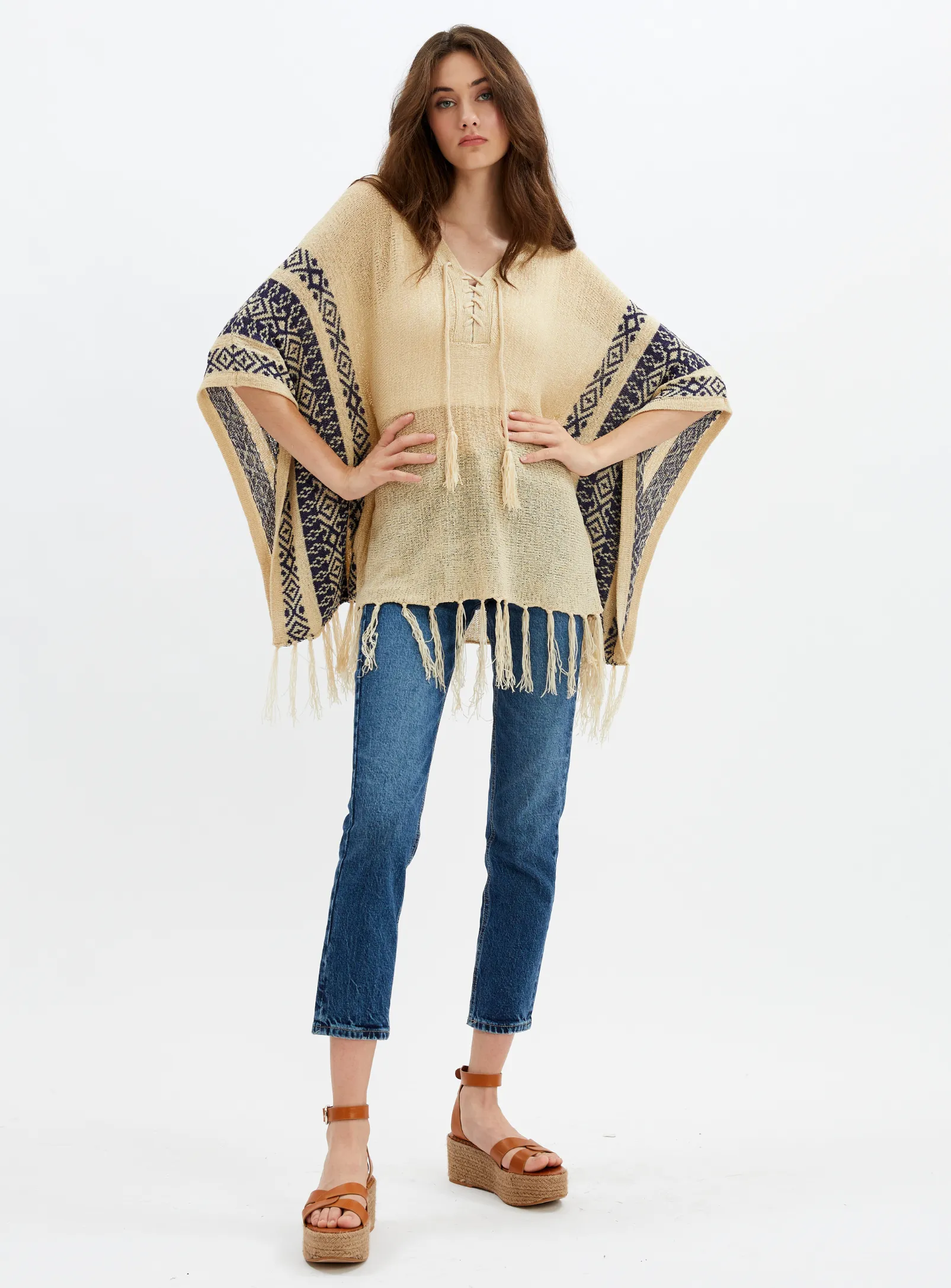 ARIA | Lace-up Poncho Shirt || ARIA  |Chemise Poncho à Lacets