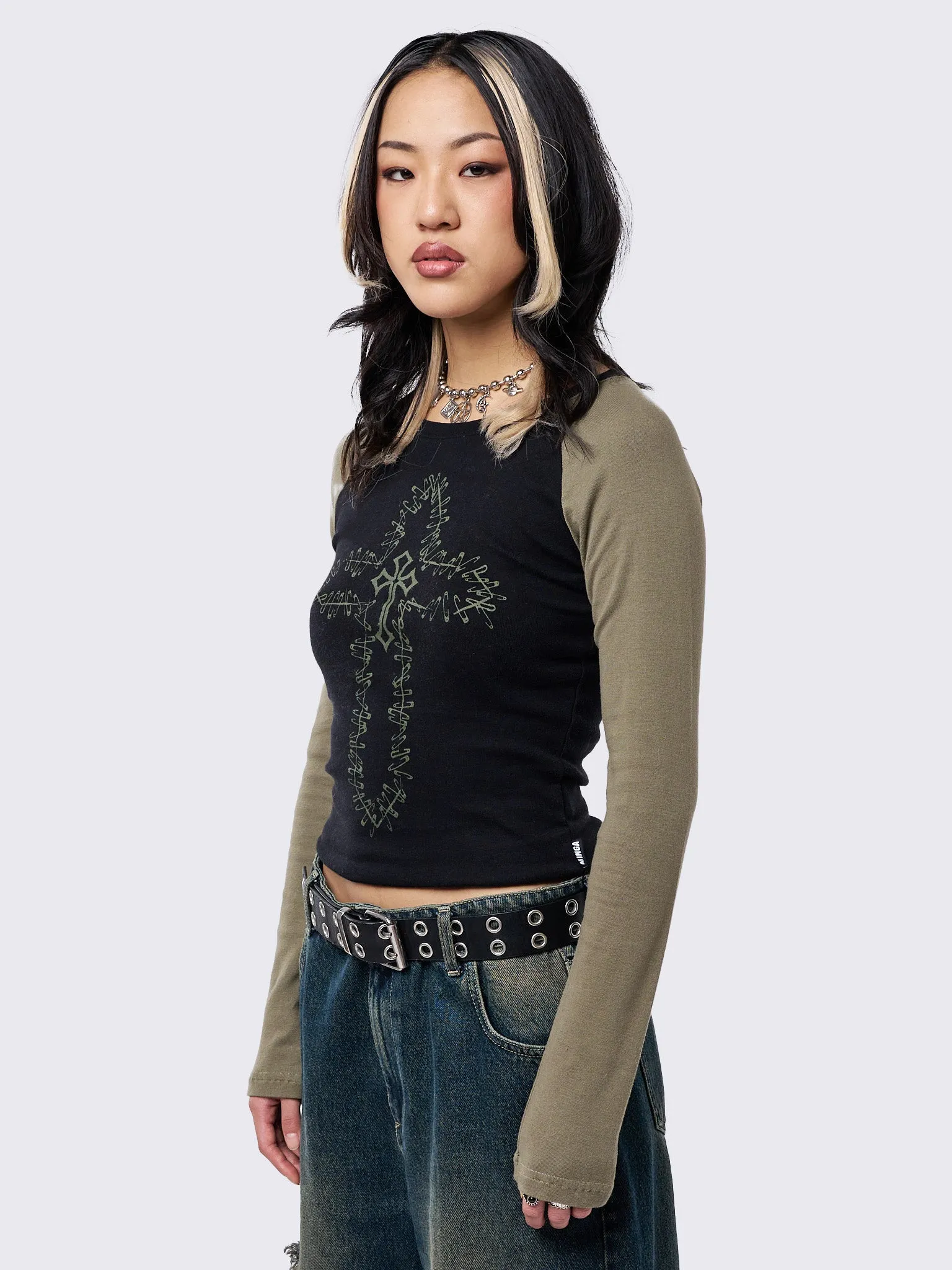 Hollow Cross Graphic Raglan Top