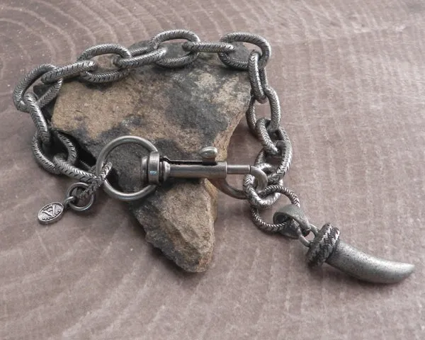 Link Hack Bracelet with Saber Tooth