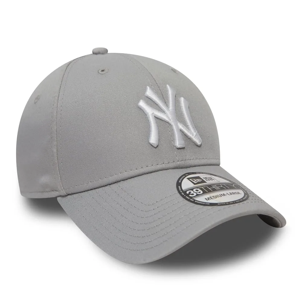 NEW ERA New York Yankees Essential Grey 39THIRTY Stretch Fit Cap