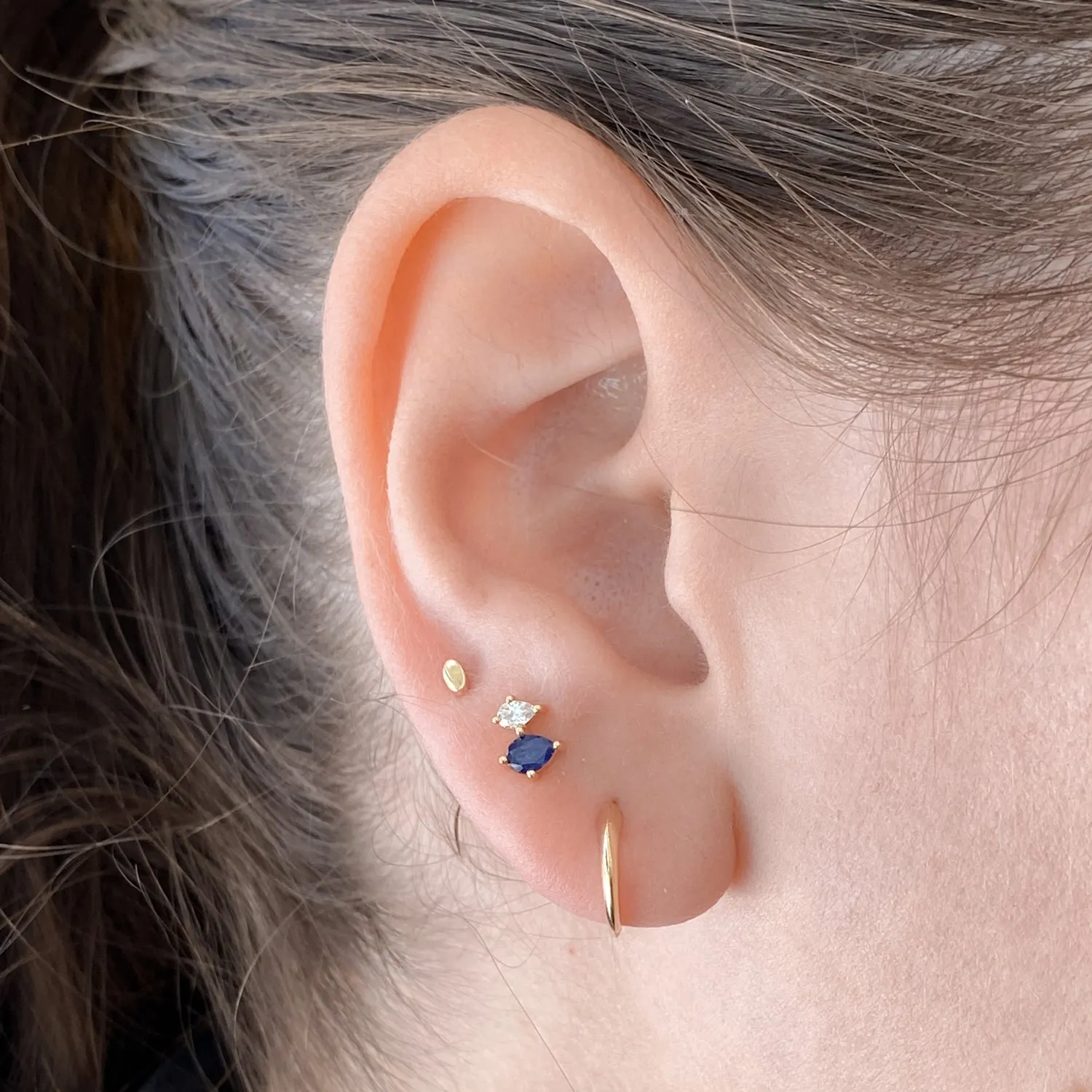 Single Oval Stud